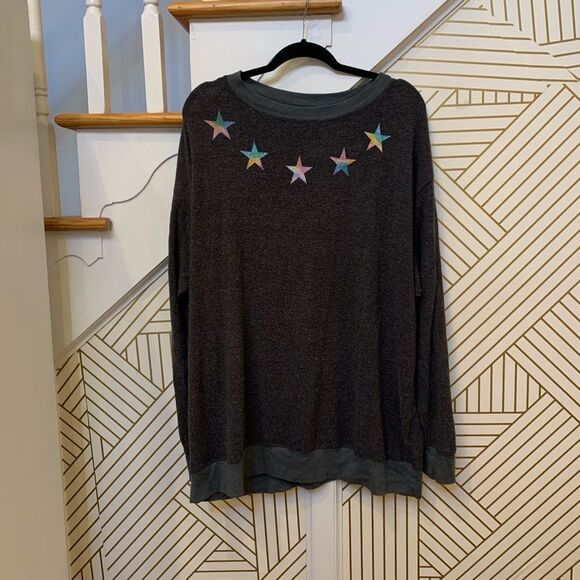 wild fox Distressed Scoop Neck Pullover With Stars - Picture 2 of 7